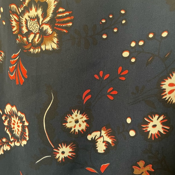 Cleo long sleeve navy floral blouse L - Picture 6 of 6